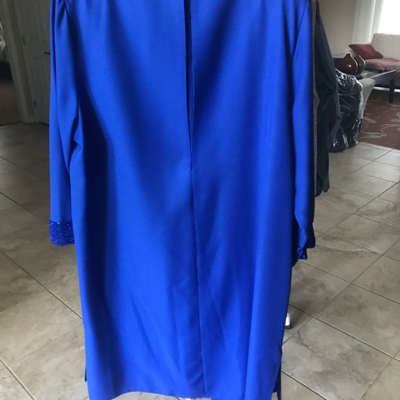 Dress - Picture 5 of 7